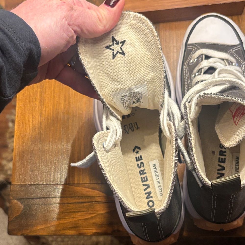 Like NEW 🆕 Converse Olive Green and White High-Top Platform Sneakers - Picture 14 of 14